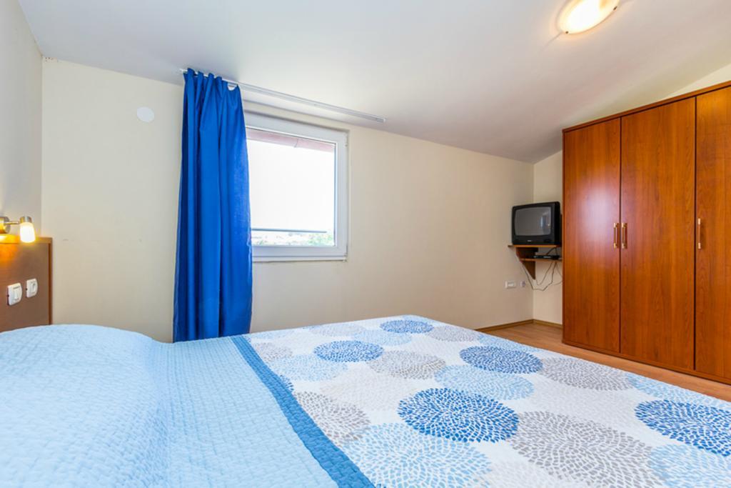 Apartment Mirjana Pula Room photo